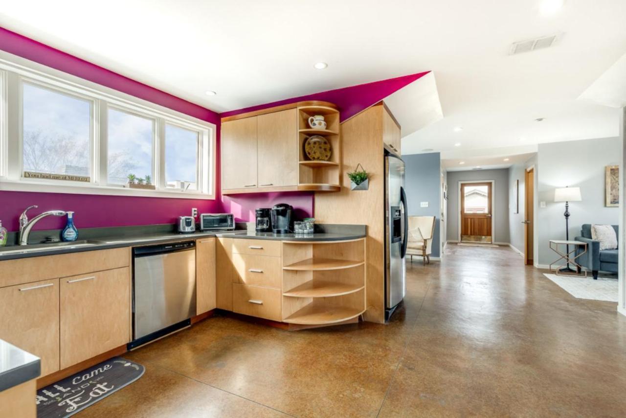 Walk Score 90!!-Historic Downtown District-2 Blocks To Famous Forsyth Park- Huge Private Patio-Private Parking ซาวานนาห์ ภายนอก รูปภาพ